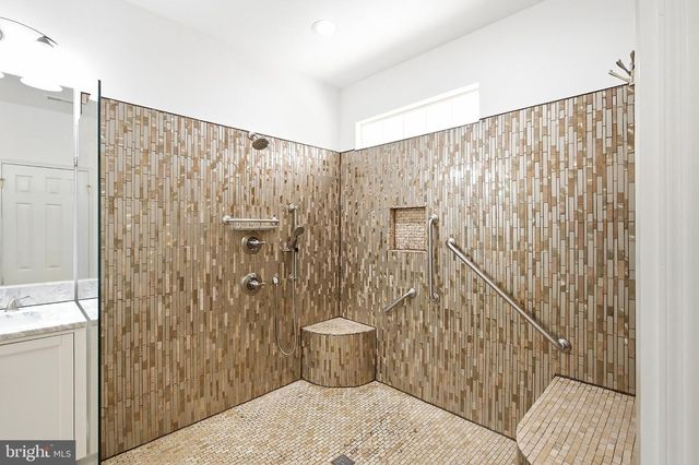714 HOLLYBROOK LN, Manchester Twp, NJ 08759