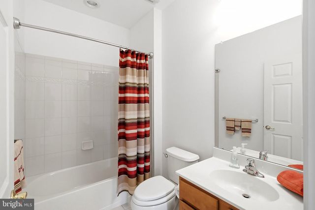 714 HOLLYBROOK LN, Manchester Twp, NJ 08759