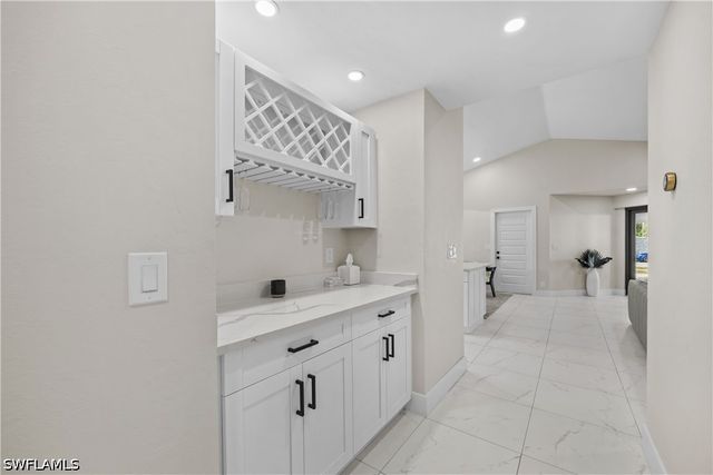 841 91st AVE N, Naples, FL 34108