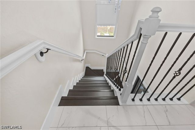 841 91st AVE N, Naples, FL 34108