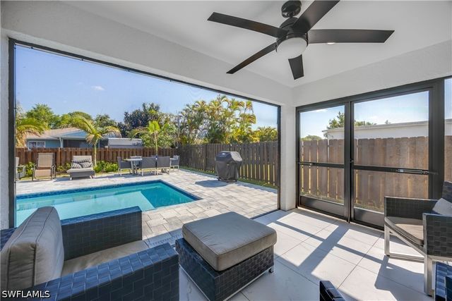 841 91st AVE N, Naples, FL 34108