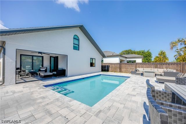 841 91st AVE N, Naples, FL 34108