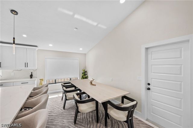 841 91st AVE N, Naples, FL 34108