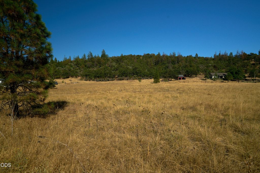 Monta Vista Court, Eagle Point, OR 97524