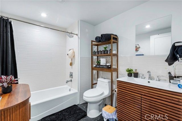 473 E 55th Street, Long Beach, CA 90805