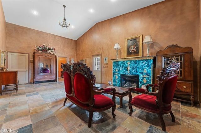 550 Warner Road SE, Vienna, OH 44403