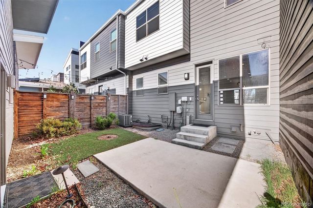 5540 Valentia Court, Denver, CO 80238