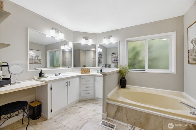 24720 SE 380th Street, Enumclaw, WA 98022