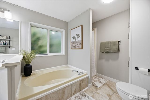 24720 SE 380th Street, Enumclaw, WA 98022