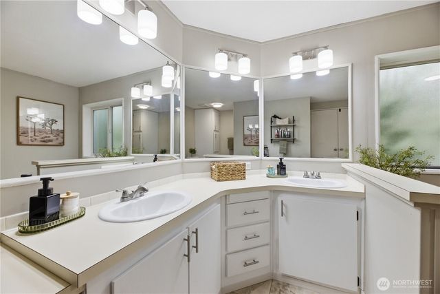24720 SE 380th Street, Enumclaw, WA 98022