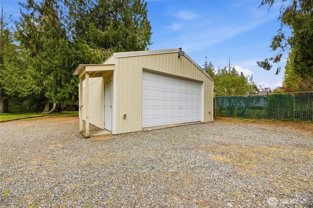 24720 SE 380th Street, Enumclaw, WA 98022