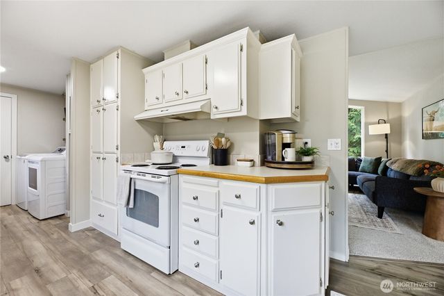 24720 SE 380th Street, Enumclaw, WA 98022