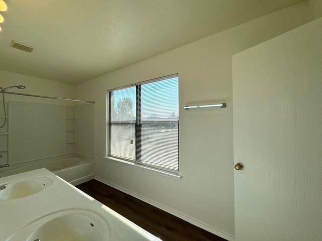 2013 Rim Rock DR, Leander, TX 78641