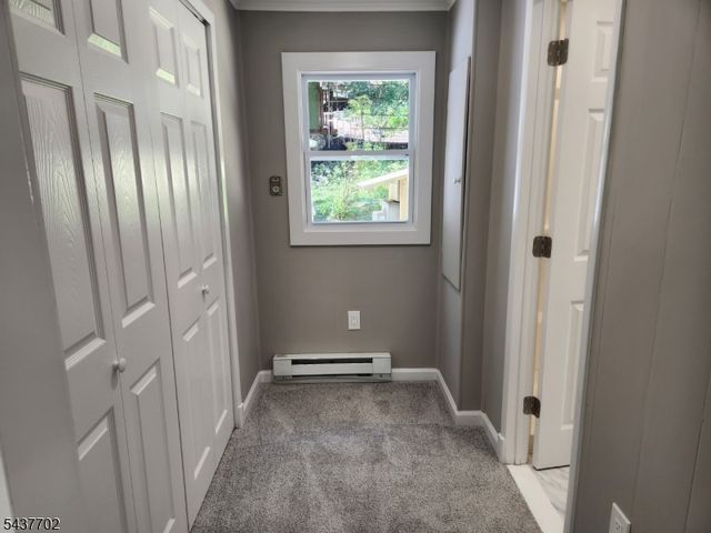 1 Watergate Dr, High Bridge Boro, NJ 08829