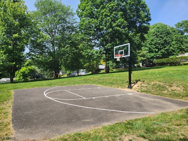 1 Watergate Dr, High Bridge Boro, NJ 08829