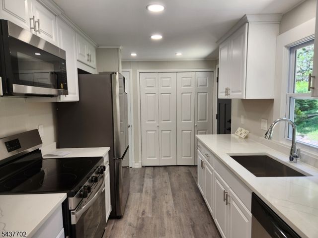 1 Watergate Dr, High Bridge Boro, NJ 08829