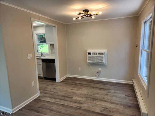 1 Watergate Dr, High Bridge Boro, NJ 08829