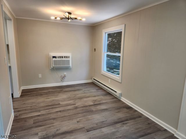 1 Watergate Dr, High Bridge Boro, NJ 08829