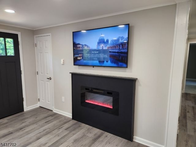 1 Watergate Dr, High Bridge Boro, NJ 08829