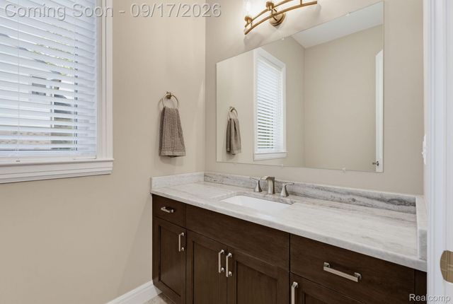 61314 Miriam Drive, Washington Township, MI 48094