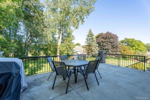 61314 Miriam Drive, Washington Township, MI 48094
