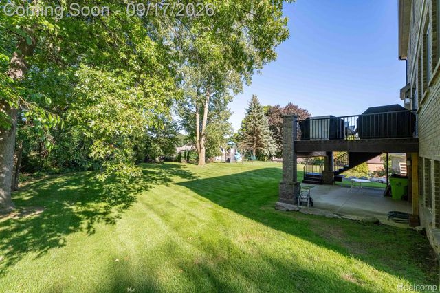 61314 Miriam Drive, Washington Township, MI 48094