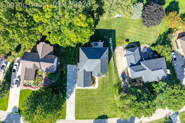 61314 Miriam Drive, Washington Township, MI 48094