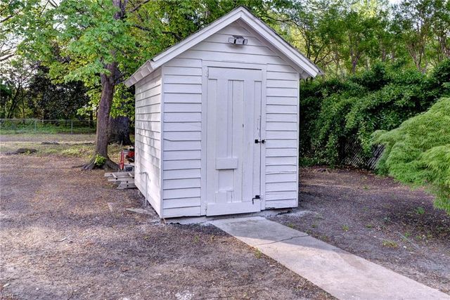 438 Harpersville RD, Newport News, VA 23601