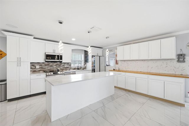 16700 AUBURNDALE LANE, Spring Hill, FL 34610