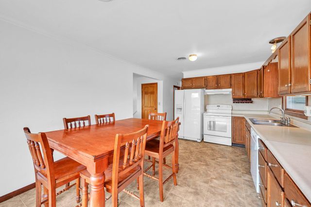 103 W WALNUT ST, Cleona, PA 17042