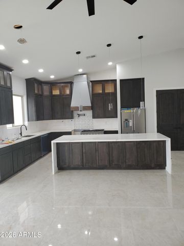 24025 W BEACON Lane, Wittmann, AZ 85361