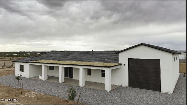 24025 W BEACON Lane, Wittmann, AZ 85361