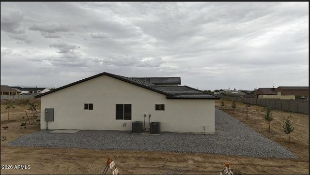 24025 W BEACON Lane, Wittmann, AZ 85361
