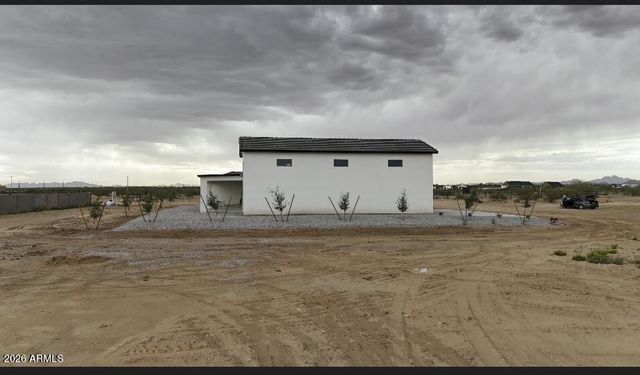 24025 W BEACON Lane, Wittmann, AZ 85361
