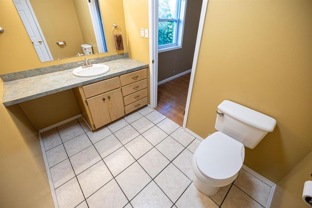 321 Karen Dr, Lockport, LA 70374