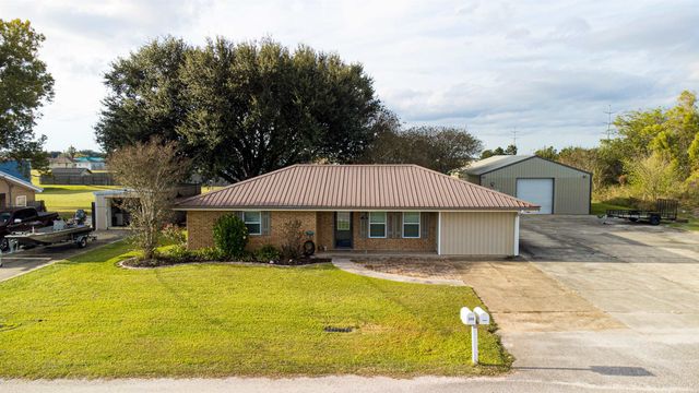 321 Karen Dr, Lockport, LA 70374