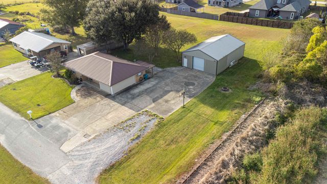 321 Karen Dr, Lockport, LA 70374