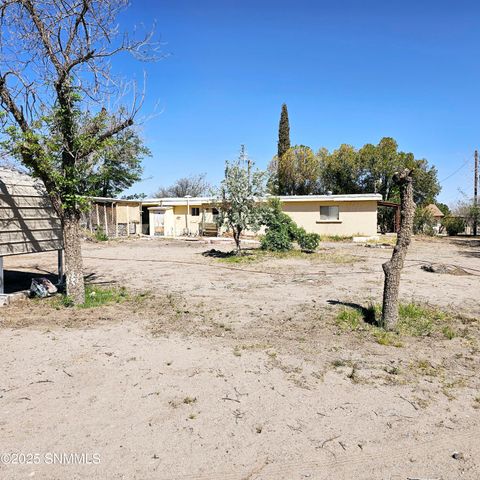 925 Monte Alto Street, Chamberino, NM 88027