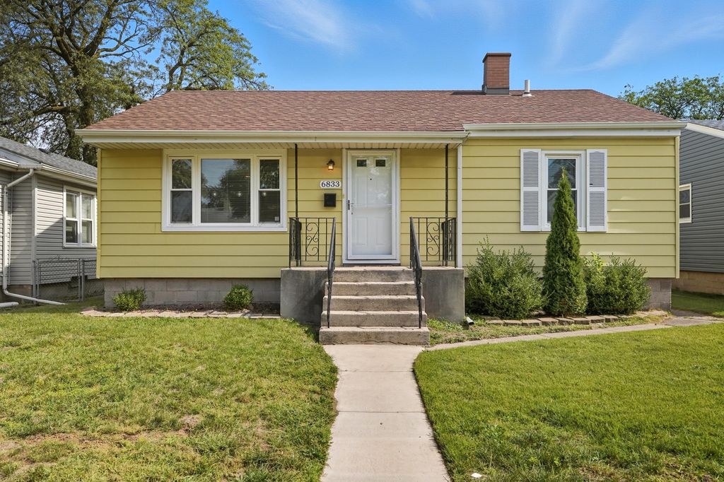 6833 Baring Avenue, Hammond, IN 46324