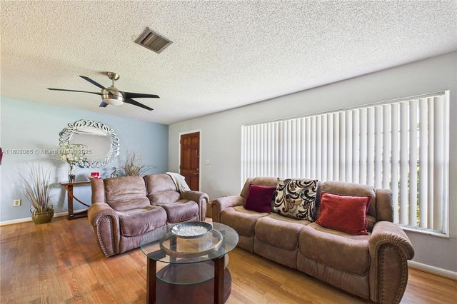 1360 Emerson DR NE, Palm Bay, FL 32907