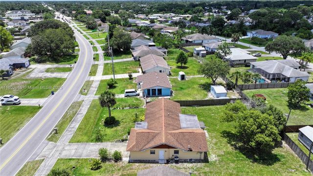 1360 Emerson DR NE, Palm Bay, FL 32907