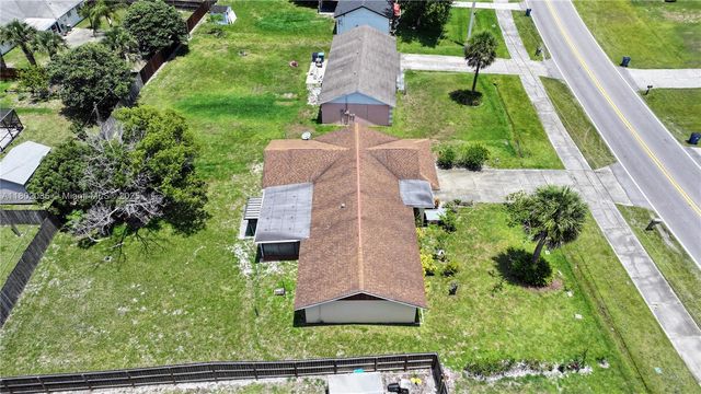 1360 Emerson DR NE, Palm Bay, FL 32907