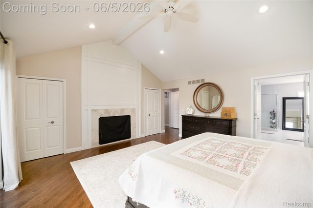 6514 Shagbark Drive, Troy, MI 48098