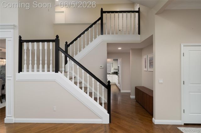 6514 Shagbark Drive, Troy, MI 48098