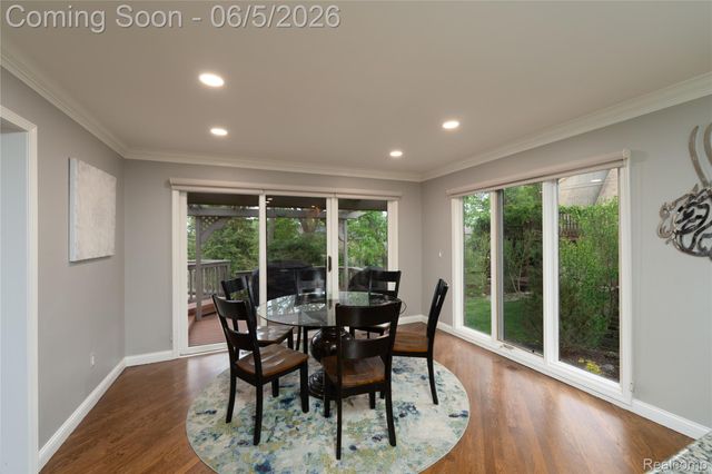 6514 Shagbark Drive, Troy, MI 48098