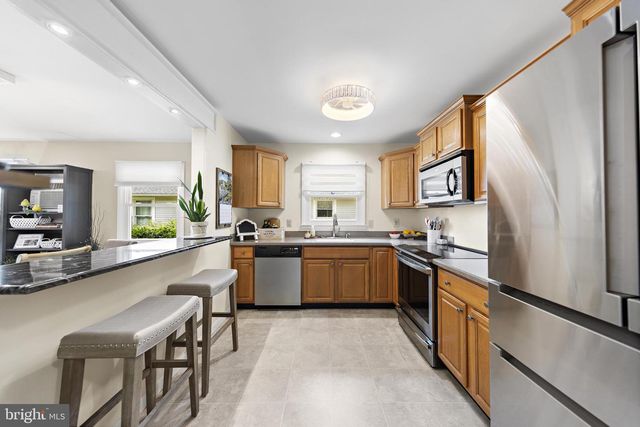 12 A WALNUT RD, Manahawkin, NJ 08050