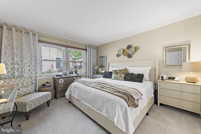 12 A WALNUT RD, Manahawkin, NJ 08050