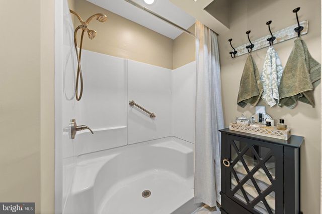 12 A WALNUT RD, Manahawkin, NJ 08050