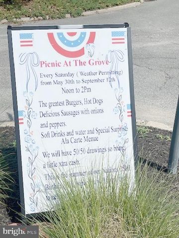 12 A WALNUT RD, Manahawkin, NJ 08050