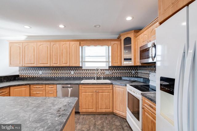 7815 FAIRGREEN RD, Baltimore, MD 21222